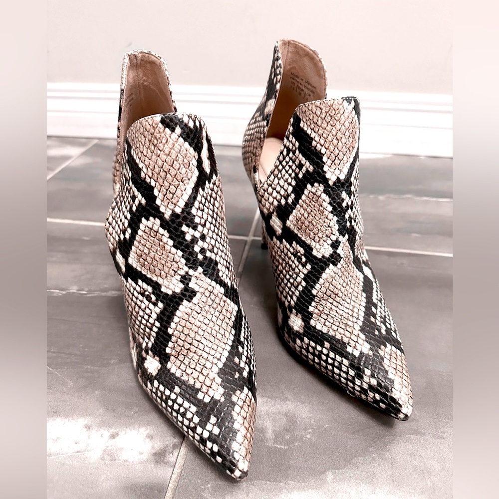 leopard print heels